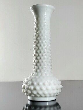 Vntg 7 5/8" Brody Hobnail Milk Glass White Bud Vase